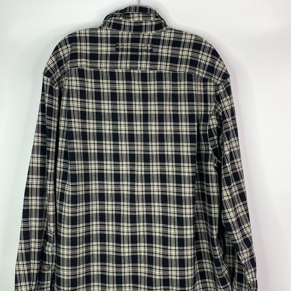 Duluth Trading Free Swingin' Flannel Relaxed Fit Button Up Black Plaid Shirt L - Picture 5 of 8